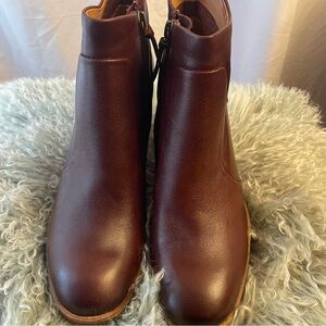 Sofft Women's Brown Ankle Boots